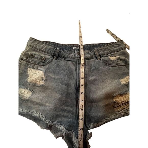 BDG Dree Cheeky High Rise Denim Shorts Sz 32W - Picture 7 of 7